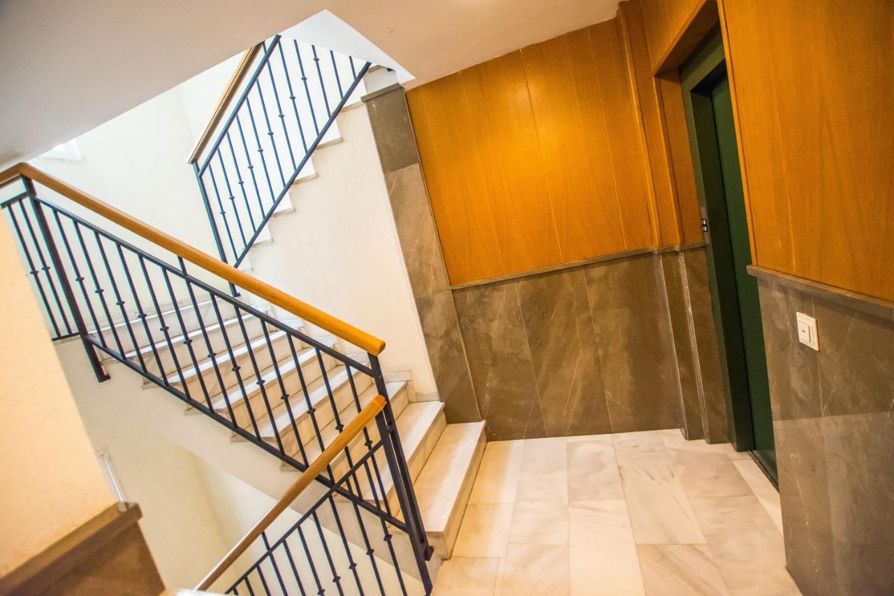 Ibericabeds Rejas Basic Apartman Granada Kültér fotó